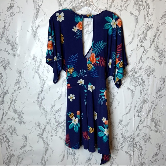 NWT Express Kimono Romper Blue Floral Palm Leaf M - Picture 3 of 7